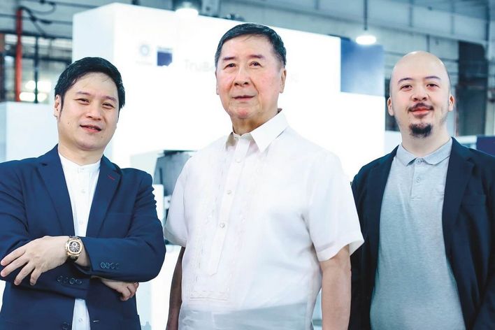 Generationsuebergreifend_Jeffrey_Cu_Nathaniel_Andrew