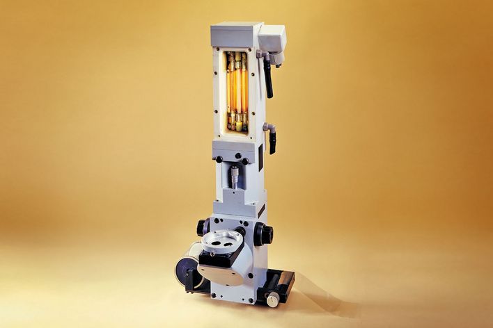 historical picture of the first solid-state laser by Haas company 